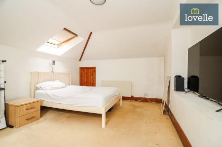 5 bedroom Bungalow for sale in Waltham Road, Brigsley, DN37