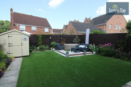 3 bedroom Detached house for sale in Eresbie Road, Louth, LN11