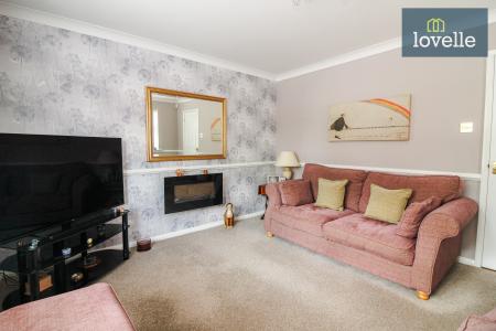 3 bedroom Detached house for sale in Eresbie Road, Louth, LN11