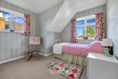 4 bedroom Detached house for sale in Waltham Road, Scartho, Grimsby, DN33