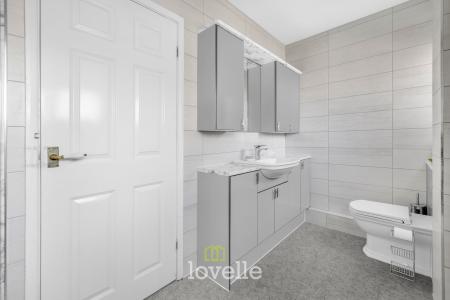 4 bedroom Detached house for sale in Waltham Road, Scartho, Grimsby, DN33