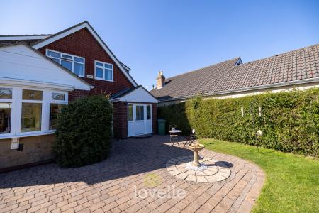 4 bedroom Detached house for sale in Waltham Road, Scartho, Grimsby, DN33