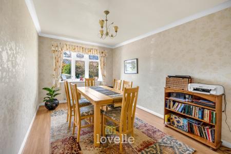 4 bedroom Detached house for sale in Waltham Road, Scartho, Grimsby, DN33