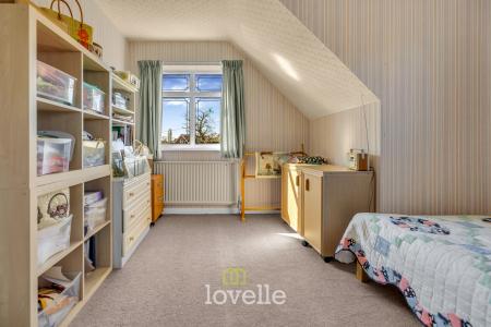 4 bedroom Detached house for sale in Waltham Road, Scartho, Grimsby, DN33