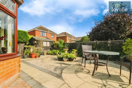 2 bedroom Bungalow for sale in Edinburgh Drive, Holton-le-Clay, DN36