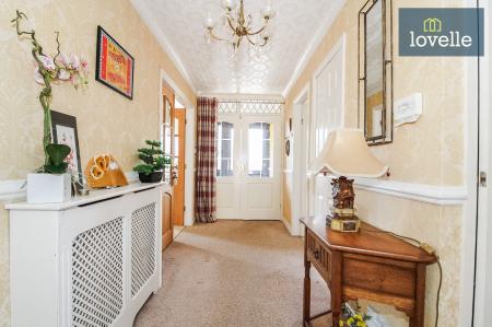 2 bedroom Bungalow for sale in Edinburgh Drive, Holton-le-Clay, DN36