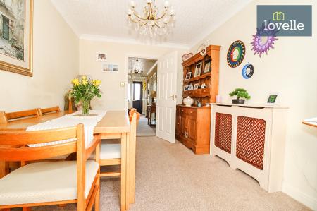 2 bedroom Bungalow for sale in Edinburgh Drive, Holton-le-Clay, DN36