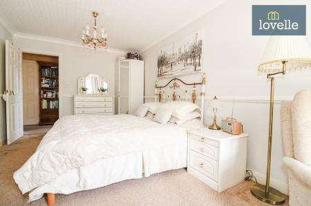 2 bedroom Bungalow for sale in Edinburgh Drive, Holton-le-Clay, DN36