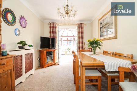 2 bedroom Bungalow for sale in Edinburgh Drive, Holton-le-Clay, DN36