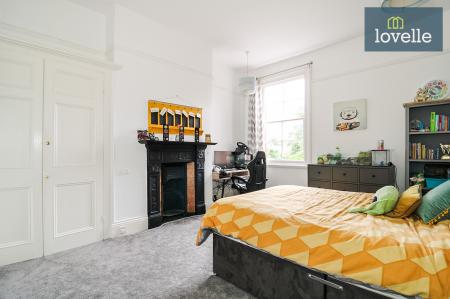 6 bedroom Semi-detached house for sale in Abbey Drive West, Grimsby, DN32