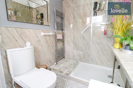 3 bedroom Semi-detached bungalow for sale in Westwood Road, Healing, DN41