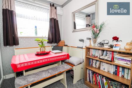 3 bedroom Semi-detached bungalow for sale in Westwood Road, Healing, DN41