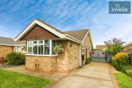 3 bedroom Semi-detached bungalow for sale in Westwood Road, Healing, DN41