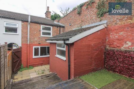 3 bedroom End of terrace house for sale in Upgate, Louth, LN11