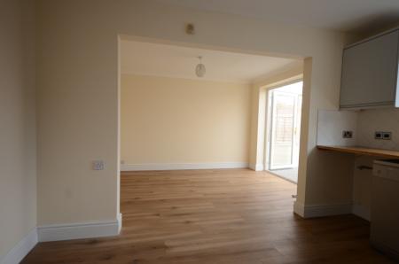 3 bedroom Detached house to let in Whimbrel Way, New Waltham, DN36