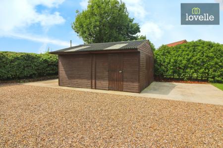 4 bedroom Detached bungalow for sale in Furze Lane, Legbourne, LN11