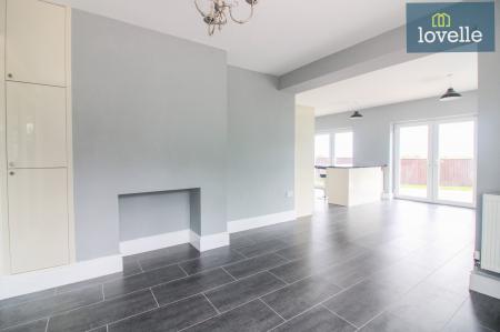 4 bedroom Detached bungalow for sale in Furze Lane, Legbourne, LN11