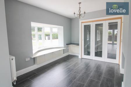 4 bedroom Detached bungalow for sale in Furze Lane, Legbourne, LN11