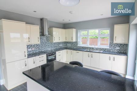 4 bedroom Detached bungalow for sale in Furze Lane, Legbourne, LN11