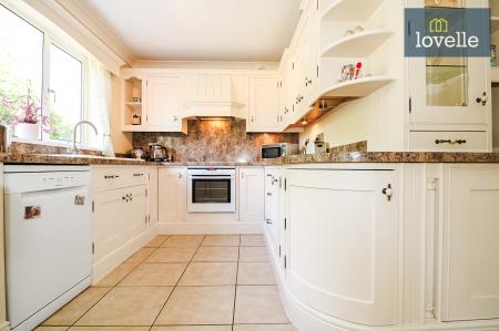 5 bedroom Detached house for sale in Nooking Lane, Aylesby, DN37