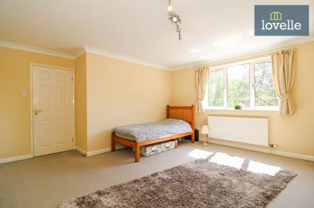 5 bedroom Detached house for sale in Nooking Lane, Aylesby, DN37