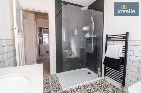 3 bedroom Semi-detached house for sale in Cragston Avenue, Grimsby, DN33