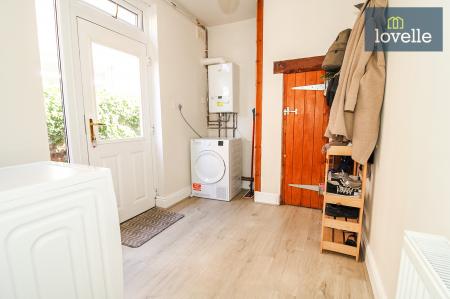 3 bedroom Semi-detached house for sale in Cragston Avenue, Grimsby, DN33