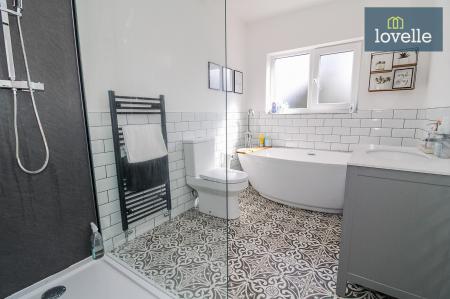 3 bedroom Semi-detached house for sale in Cragston Avenue, Grimsby, DN33