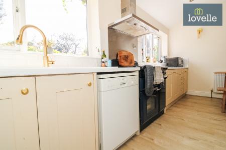 3 bedroom Semi-detached house for sale in Cragston Avenue, Grimsby, DN33