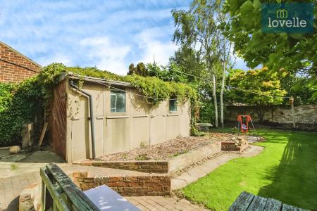 3 bedroom Semi-detached house for sale in Cragston Avenue, Grimsby, DN33