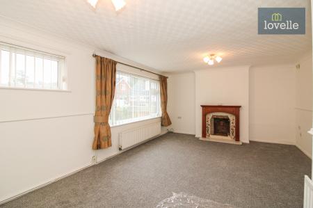 3 bedroom Semi-detached house for sale in Hazel Grove, Louth, LN11