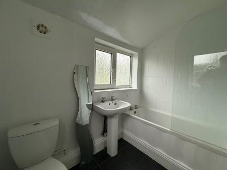 3 bedroom Terraced House for sale in Heneage Road, Grimsby, DN32