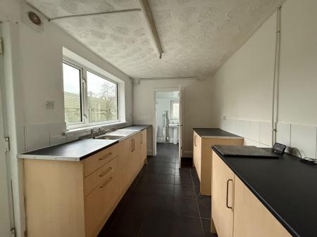 3 bedroom Terraced House for sale in Heneage Road, Grimsby, DN32