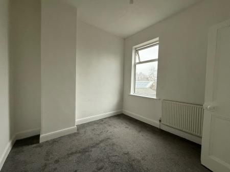 3 bedroom Terraced House for sale in Heneage Road, Grimsby, DN32