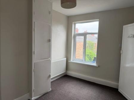 3 bedroom Terraced House to let in Humberstone Road, Grimsby, DN32
