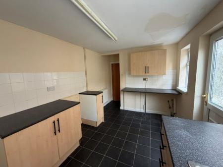 3 bedroom Terraced House to let in Humberstone Road, Grimsby, DN32