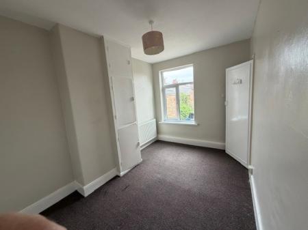 3 bedroom Terraced House to let in Humberstone Road, Grimsby, DN32