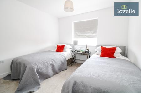 3 bedroom Terraced House for sale in Meadowsweet Way, Healing, DN41