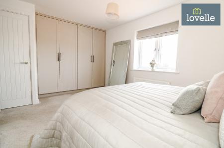 3 bedroom Terraced House for sale in Meadowsweet Way, Healing, DN41