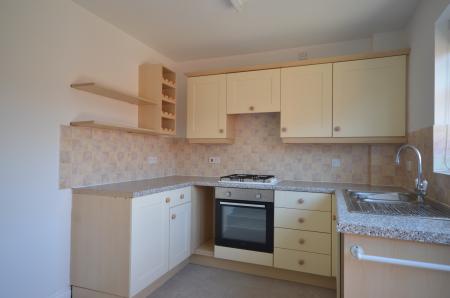 2 bedroom Terraced House to let in Holyoake Road, Grimsby, DN32