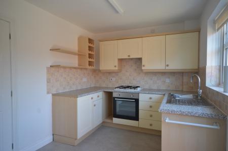 2 bedroom Terraced House to let in Holyoake Road, Grimsby, DN32