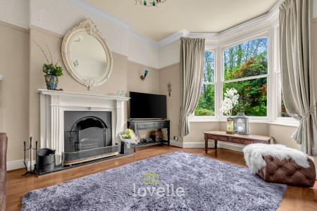 5 bedroom End of terrace house for sale in Abbey Road, Grimsby, DN32