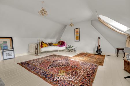 5 bedroom End of terrace house for sale in Abbey Road, Grimsby, DN32