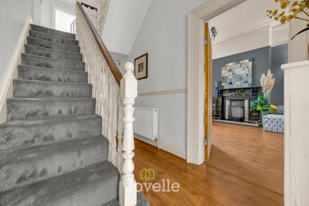 5 bedroom End of terrace house for sale in Abbey Road, Grimsby, DN32