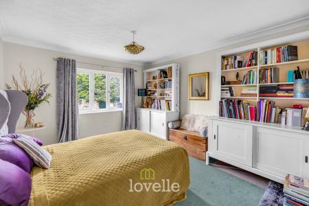 5 bedroom End of terrace house for sale in Abbey Road, Grimsby, DN32