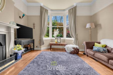 5 bedroom End of terrace house for sale in Abbey Road, Grimsby, DN32