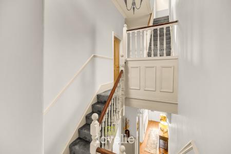 5 bedroom End of terrace house for sale in Abbey Road, Grimsby, DN32