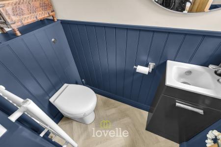 5 bedroom End of terrace house for sale in Abbey Road, Grimsby, DN32