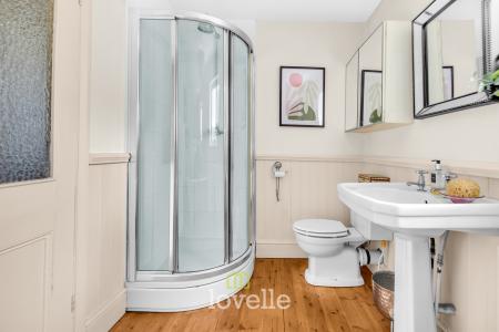 5 bedroom End of terrace house for sale in Abbey Road, Grimsby, DN32