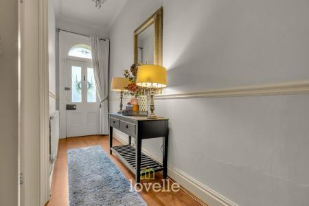 5 bedroom End of terrace house for sale in Abbey Road, Grimsby, DN32